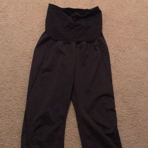 Cropped active workout leggings